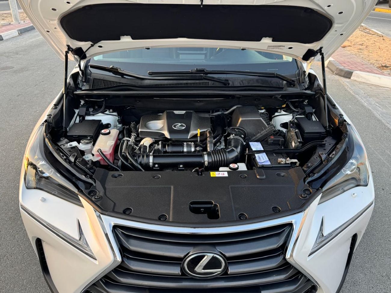 لكزس NX200t PREMIER