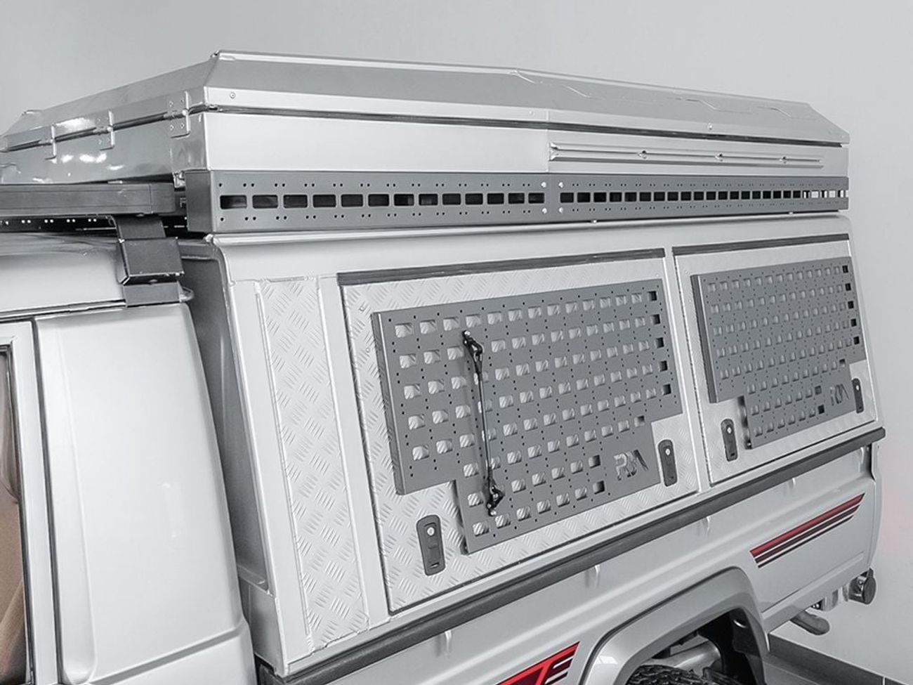 Toyota Land Cruiser Pick Up LX Pick Up