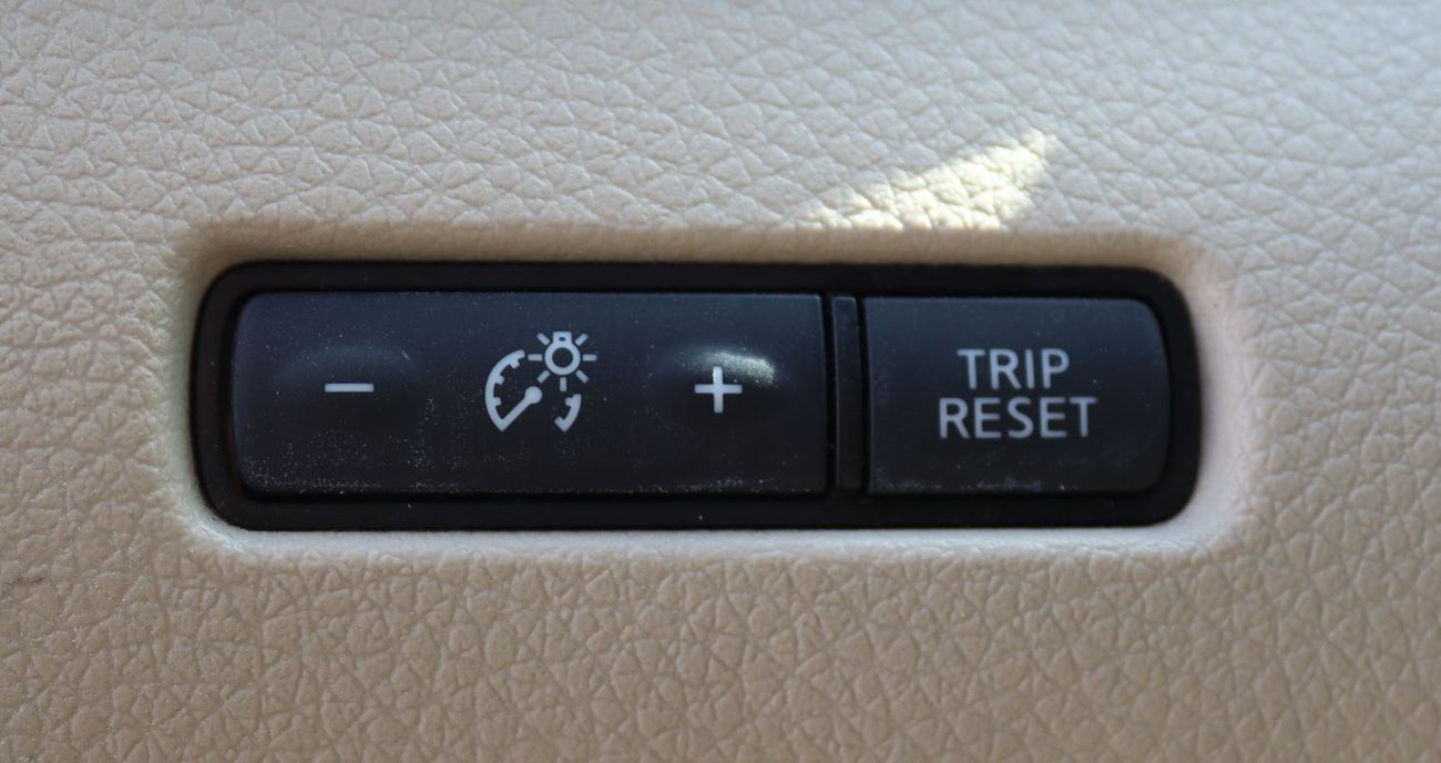 Nissan XTrail S 2.5L 4WD (5 Seater) NISSAN  X-TRAIL -2020 - GCC - Accident-free -2.5 L - 4WD - In excellent condit