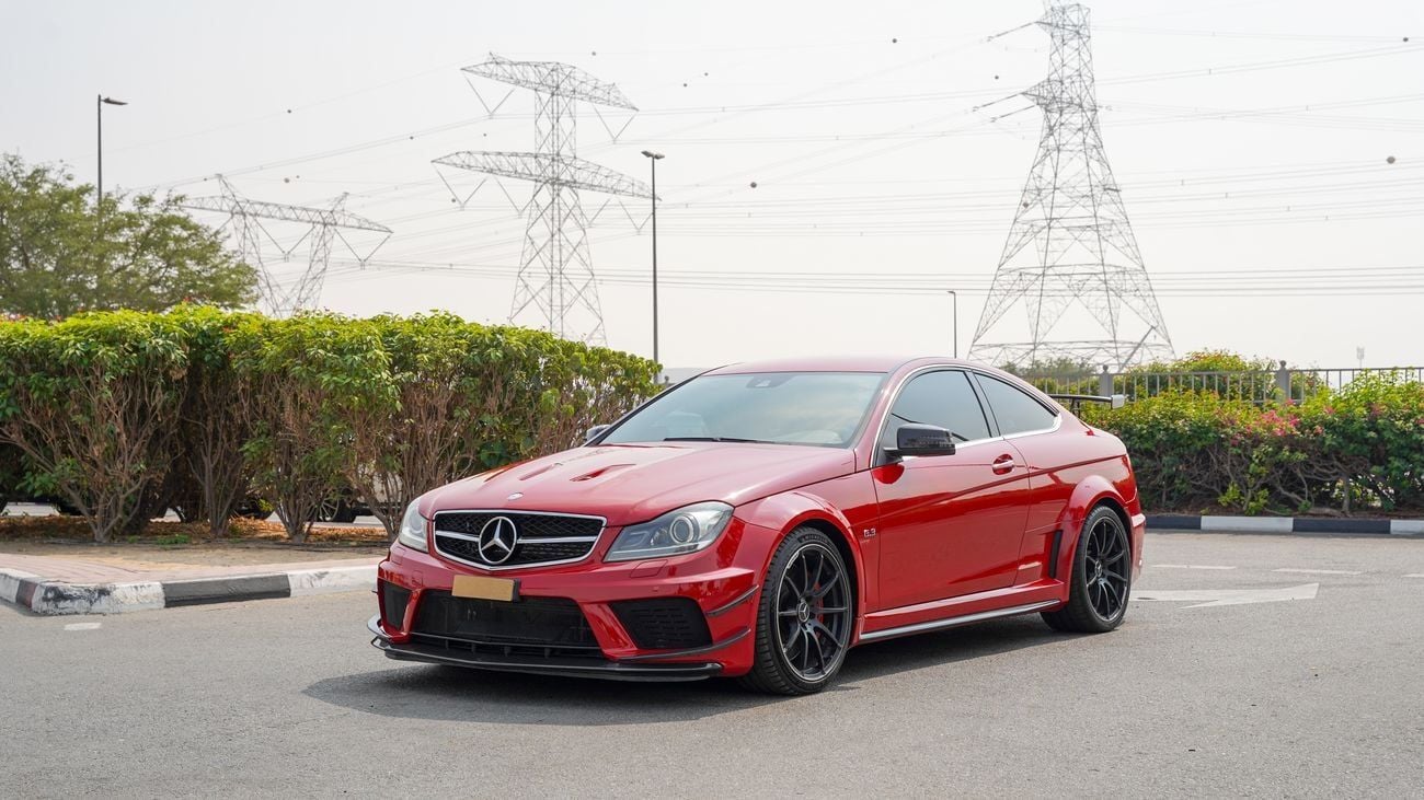 مرسيدس بنز C 63 كوبيه مرسيدس سى 63 بلاك اديشن 2013