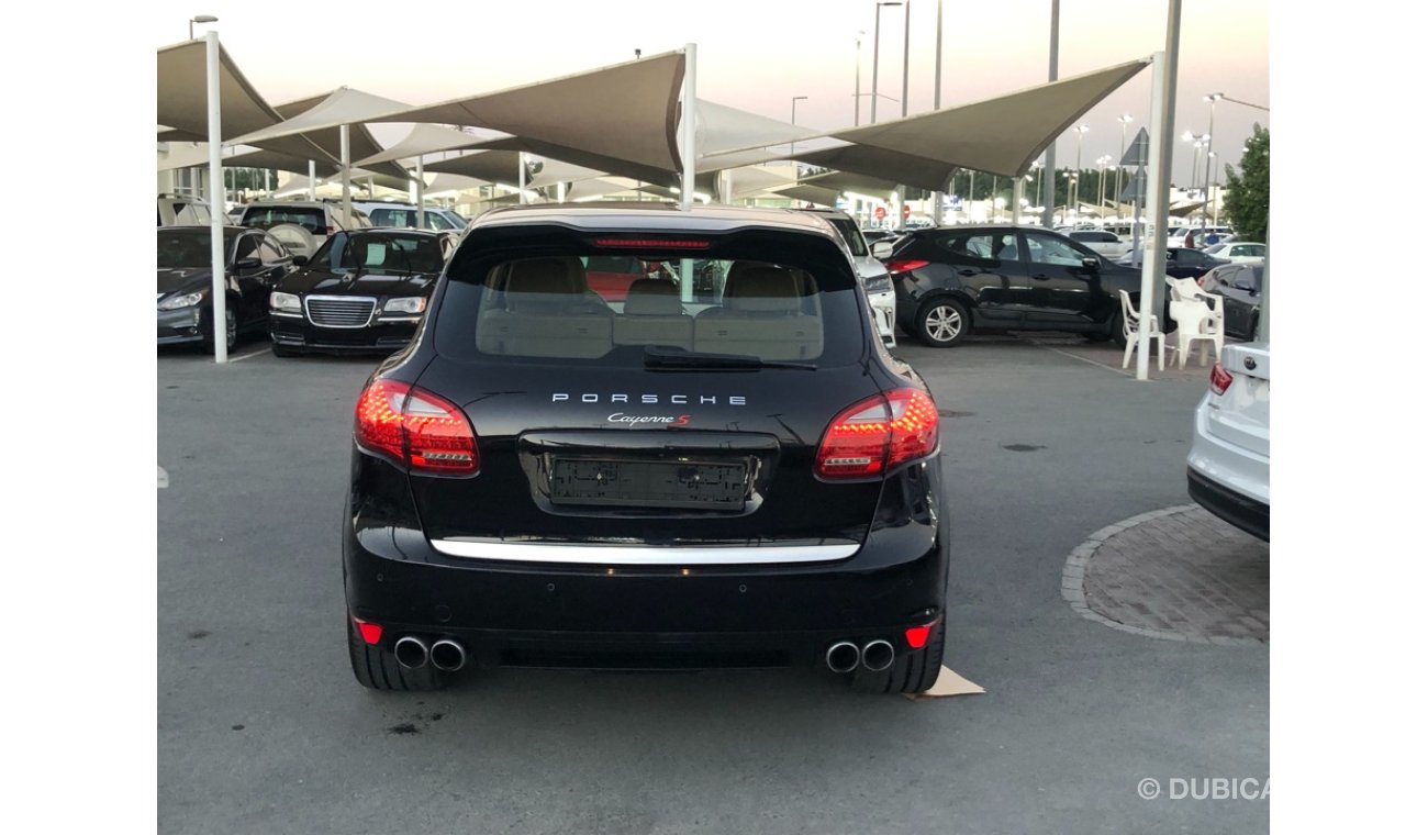 Porsche Cayenne S PORSCHE CAYENNE S MODEL 2012 GCC CAR PERFECT CONDITION FULL OPTION PANORAMIC ROOF LEATHER SEATS