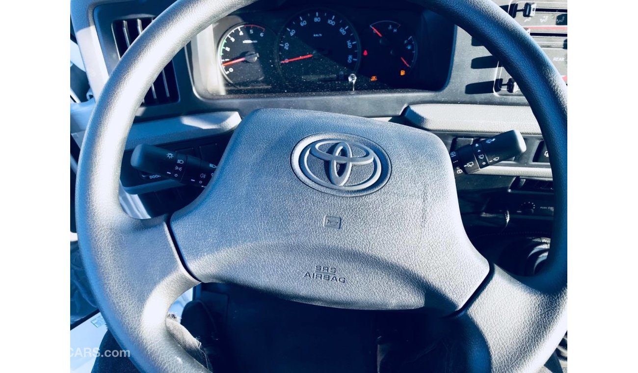 Toyota Coaster 21 SEATS