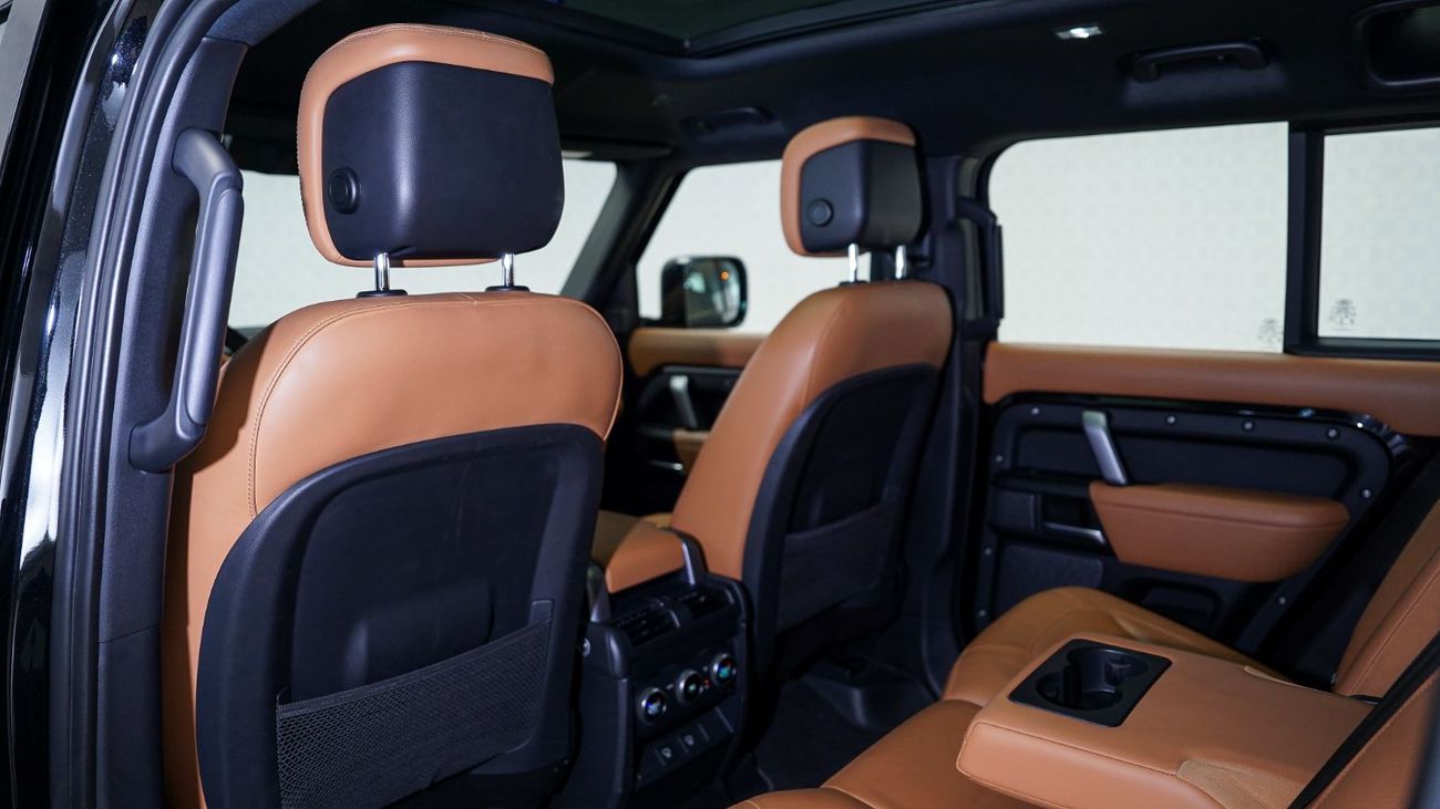 Land Rover Defender 110 P525 V8 Edition | AED 5,905 PM | Warranty-Service June 2027 | GCC
