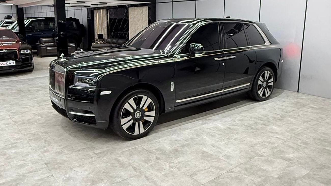 Rolls-Royce Cullinan Silver badge