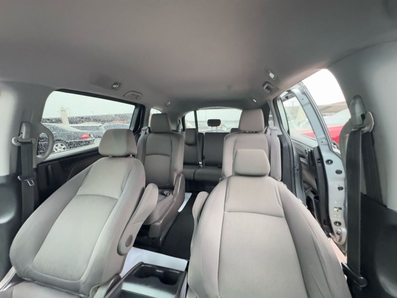 هوندا اوديسي J In excellent condition and requires no expense