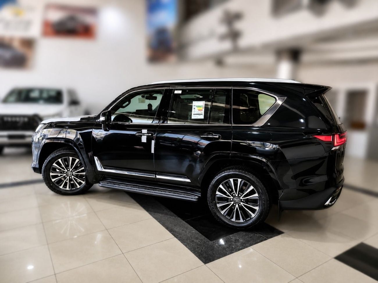لكزس LX 700h SIGNATURE لكزس LX700H بدون (نظام ركن السيارة التلقائي) موديل 2026