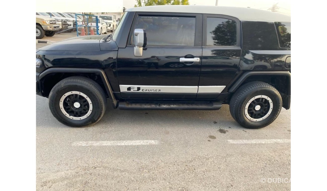 Toyota FJ Cruiser petrol left hand drive 4.000L year 2008