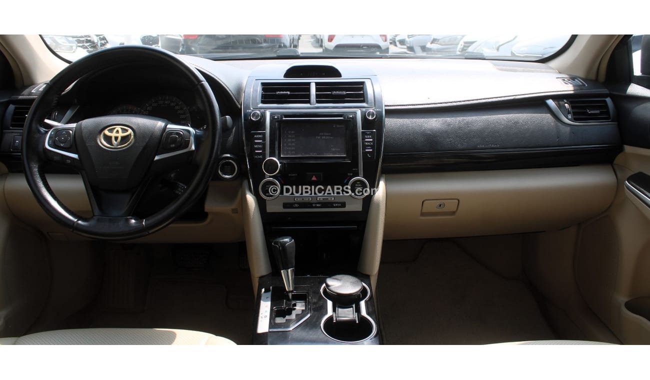Toyota Camry GLX ACCIDENTS FREE - FULL OPTION - GCC - PERFECT CONDITION INSIDE OUT