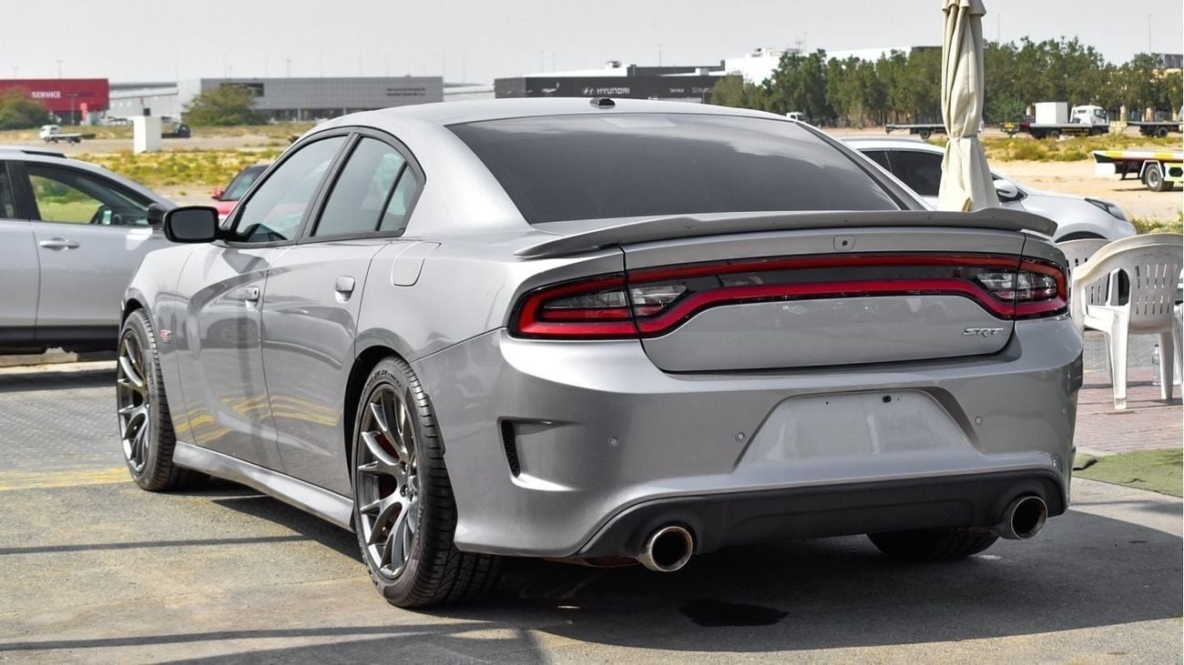 دودج تشارجر SRT8 SRT