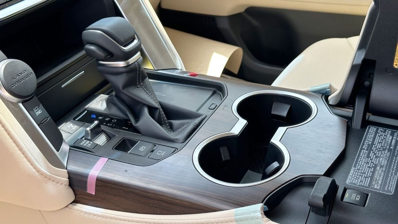 Toyota Land Cruiser GXR 4.0L Toyota LC300 4.0L S W GX-R AT