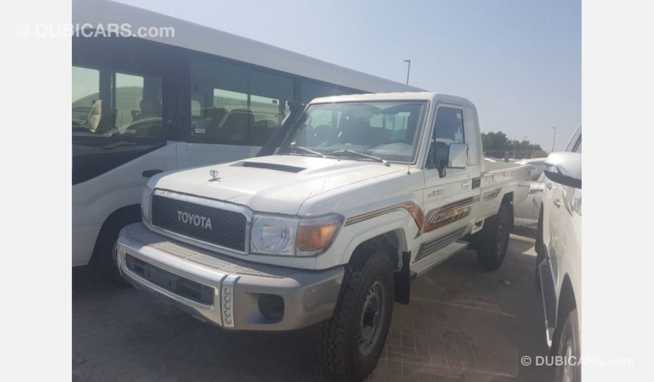 Toyota Land Cruiser Pick Up full options V8 LX