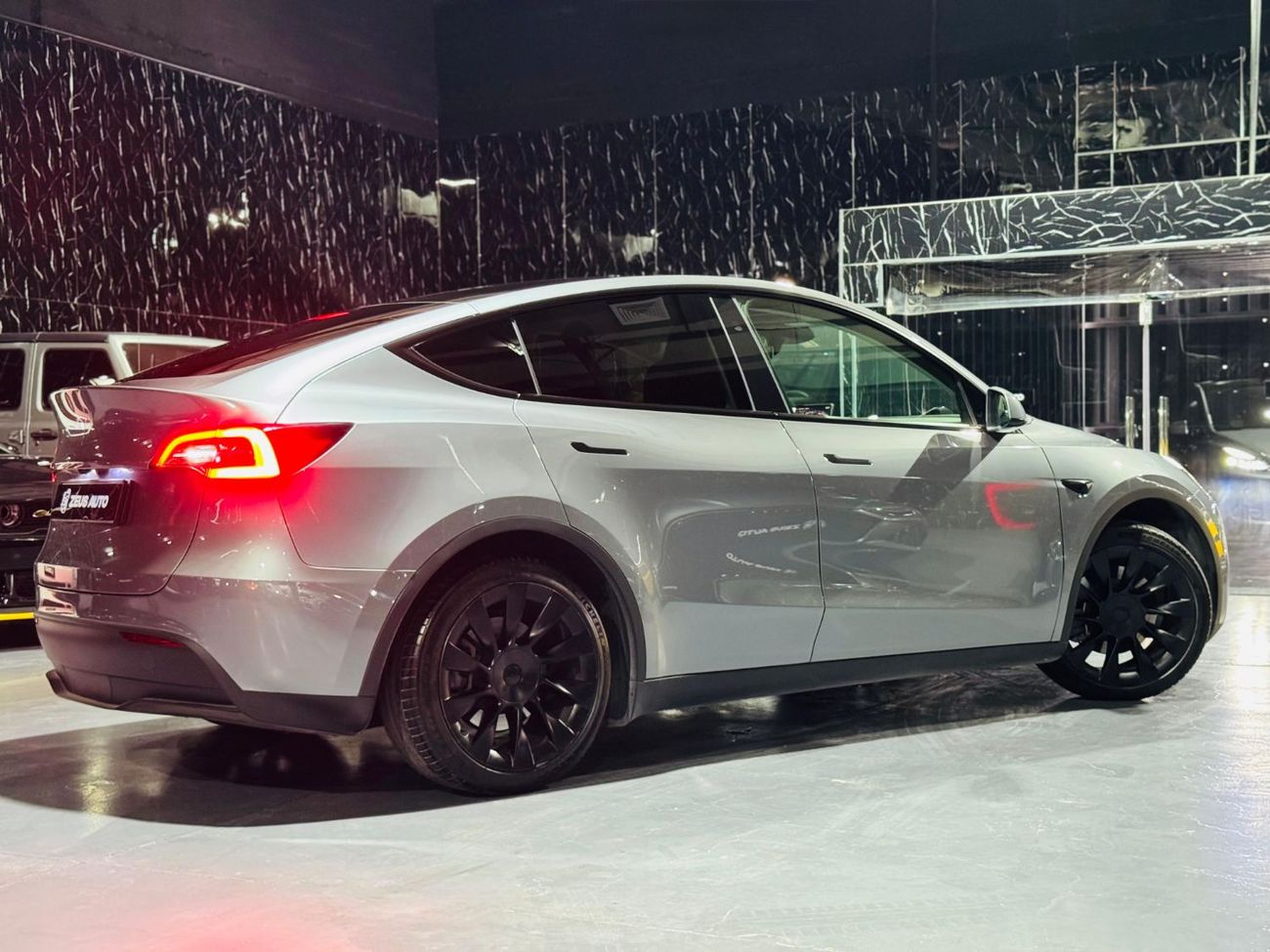 تسلا موديل Y Performance (AWD) 2024 Tesla Model Y Performance, 2028 Tesla Warranty, 2032 Tesla Battery + Drive Un