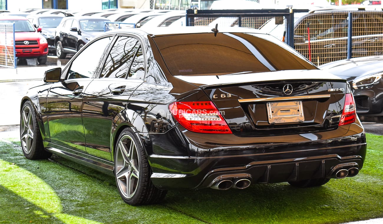 Mercedes Benz C63 AMG