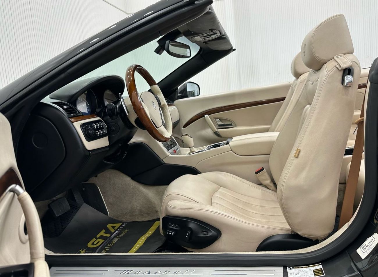 Maserati GranCabrio 2011 Maserati GranCabrio, Full Service History, GCC