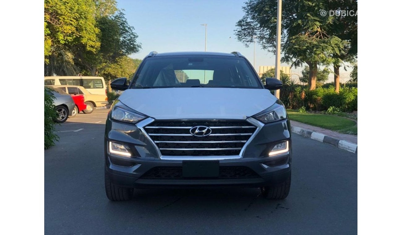 Hyundai Tucson 1.6L AT Petrol panorama Push Start  power seat wireless charger 18" Alloy wheels