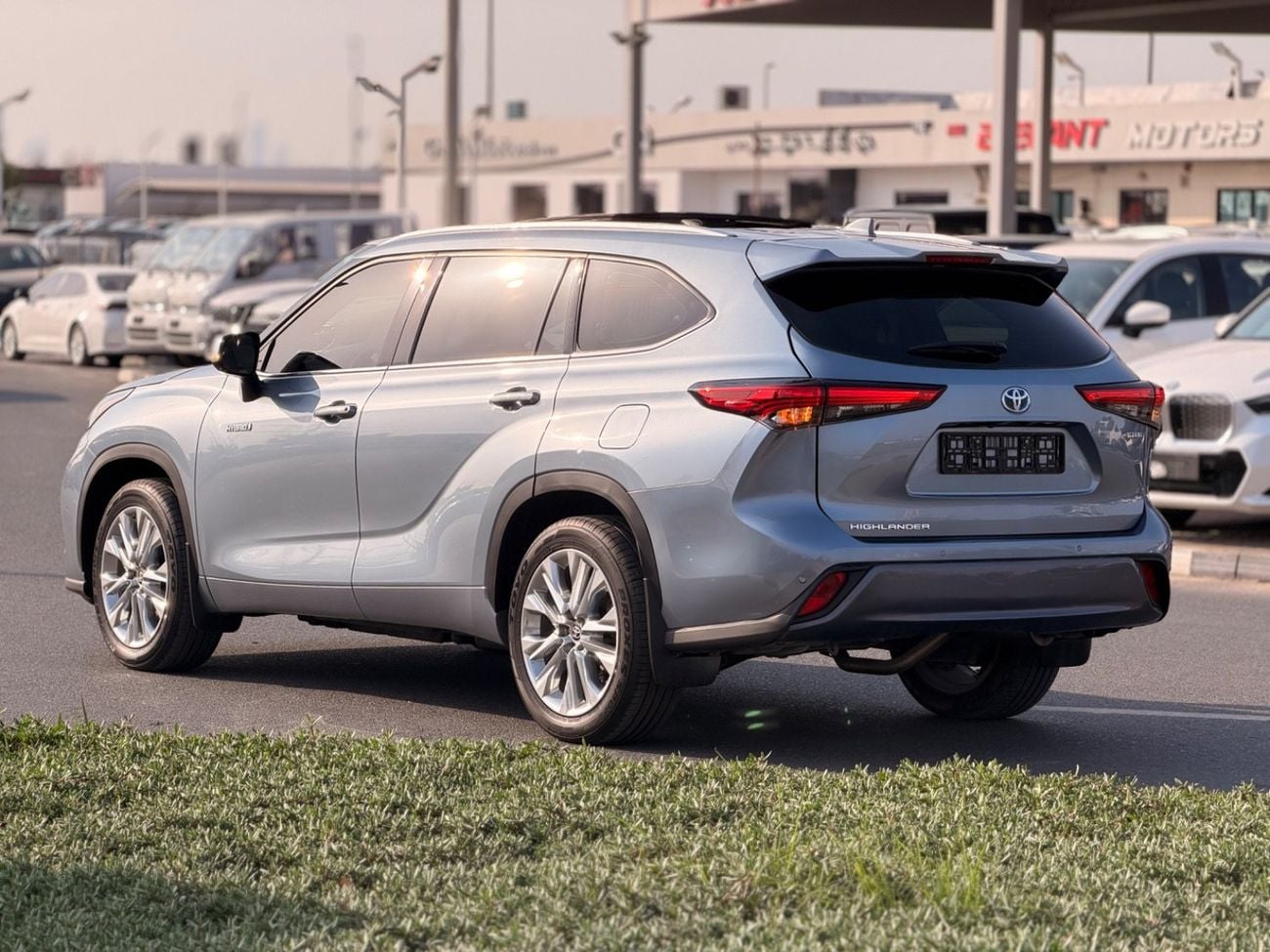 تويوتا هايلاندر Hybrid Platinum 2.5L | 360 camera, panoramic , head up display