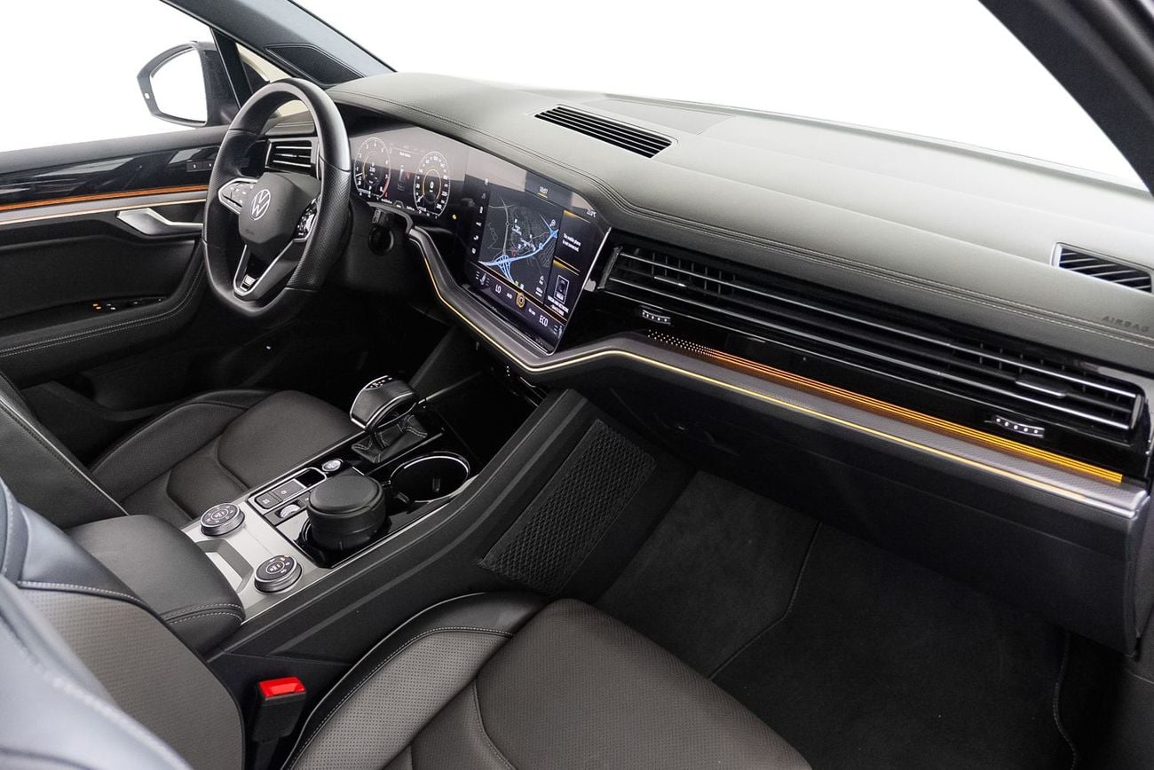 فولكس واجن طوارق R-Line 3.0L 4WD