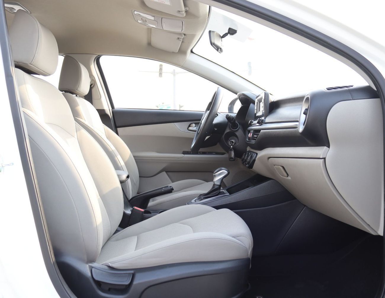 Kia Cerato LX 1.6L Sedan 2020 Kia Cerrato GCC model 2020, accident-free, in excellent condition, with a mileage