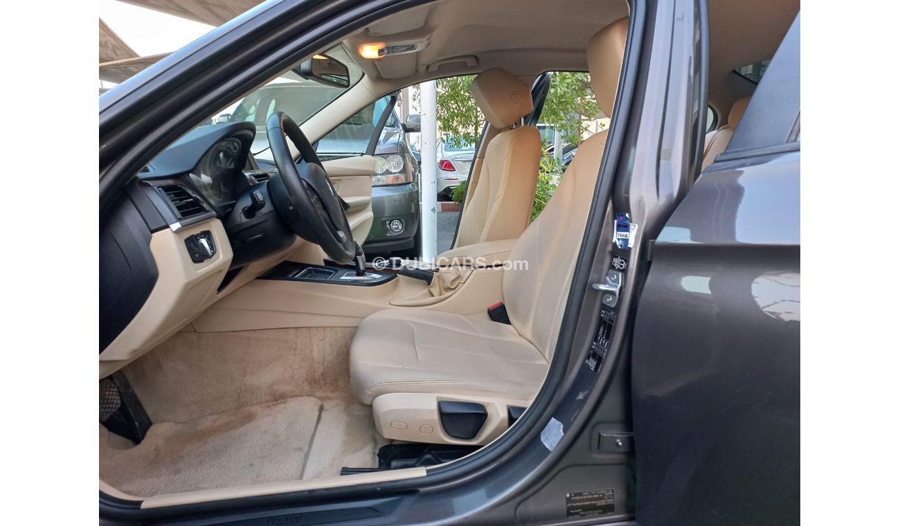 بي أم دبليو 316i موديل 2013  خليجى BM316I لون بنى مثبت سرعة تحكم رنجات بحالة ممتازة لاتحتاج لأى مصاريف