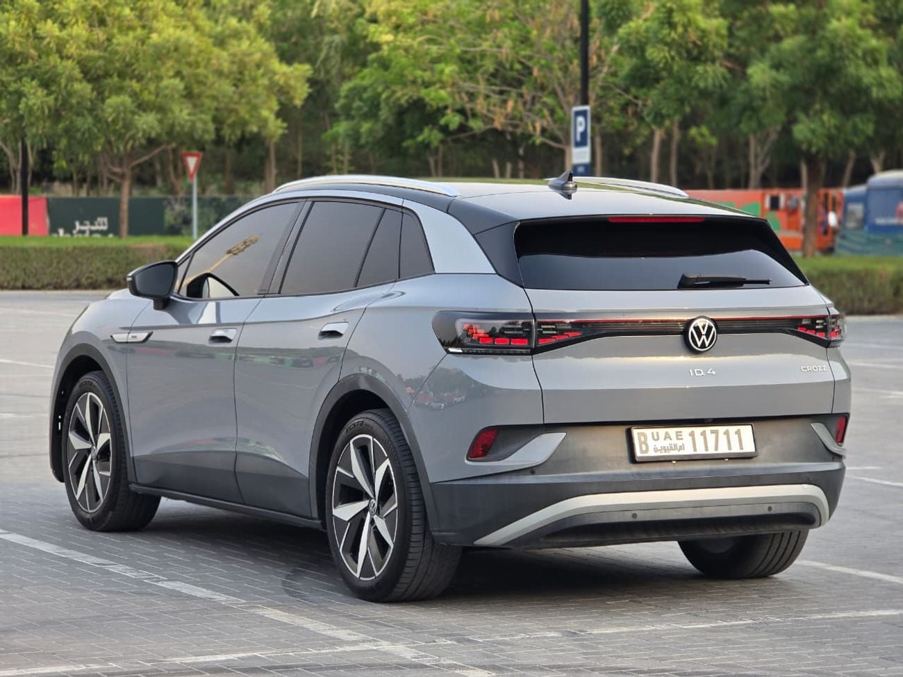 Volkswagen ID.4 Crozz PRO (NON GCC) Volkswagen ID.4 Crozz Pro 2021 | Electric | Perfect condition | 2Keys