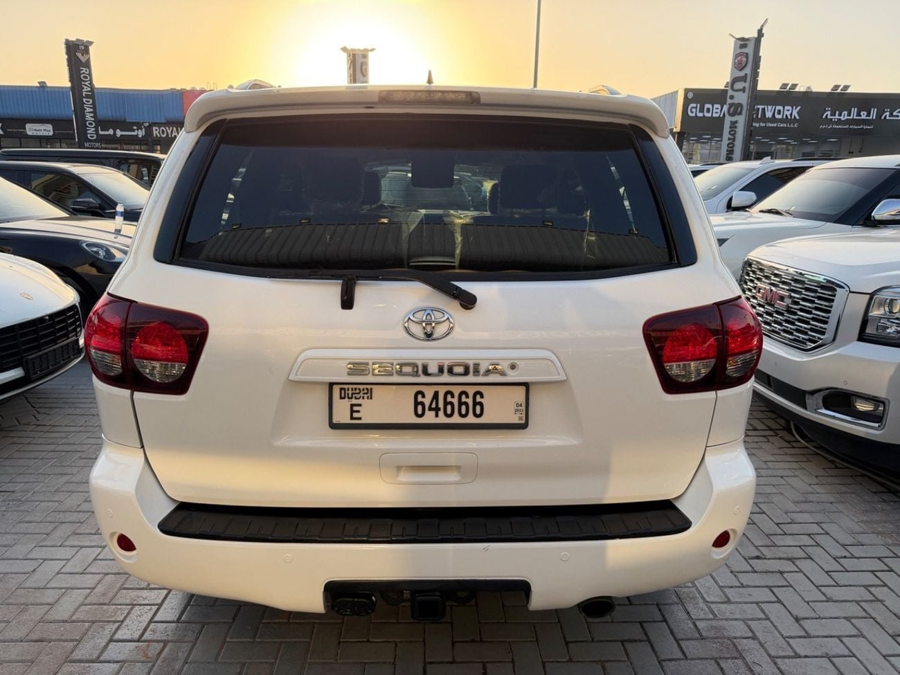 Toyota Sequoia SR5 (NON GCC)