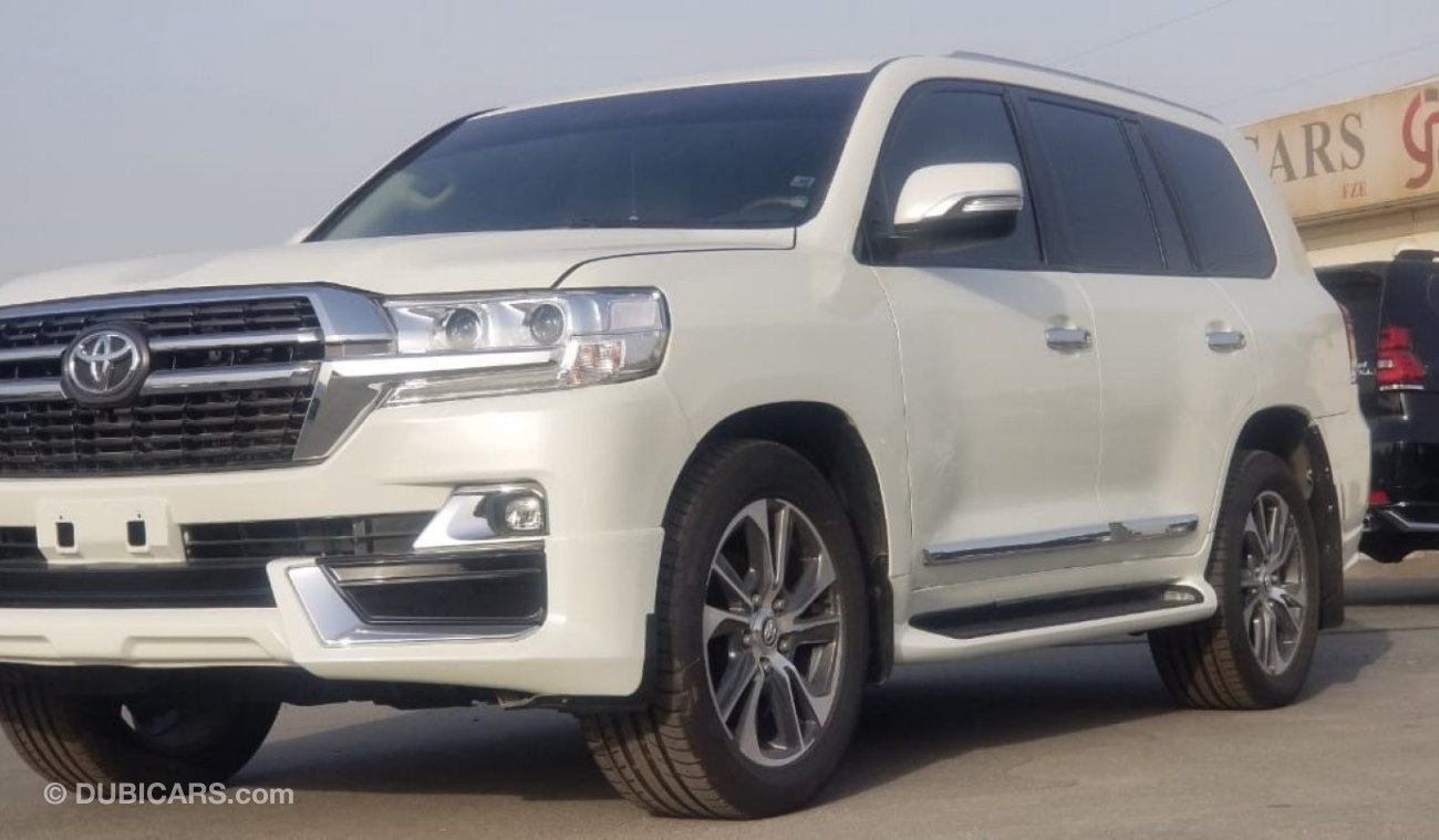 Toyota Land Cruiser 2013 V6 GXR Tinted, Automatic, [Face-Lifted 2020], Perfect Condition, Rear Leather Entertainment.