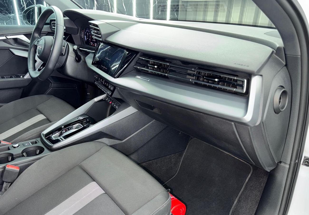 أودي A3 35 TFSI S Line 1.4L