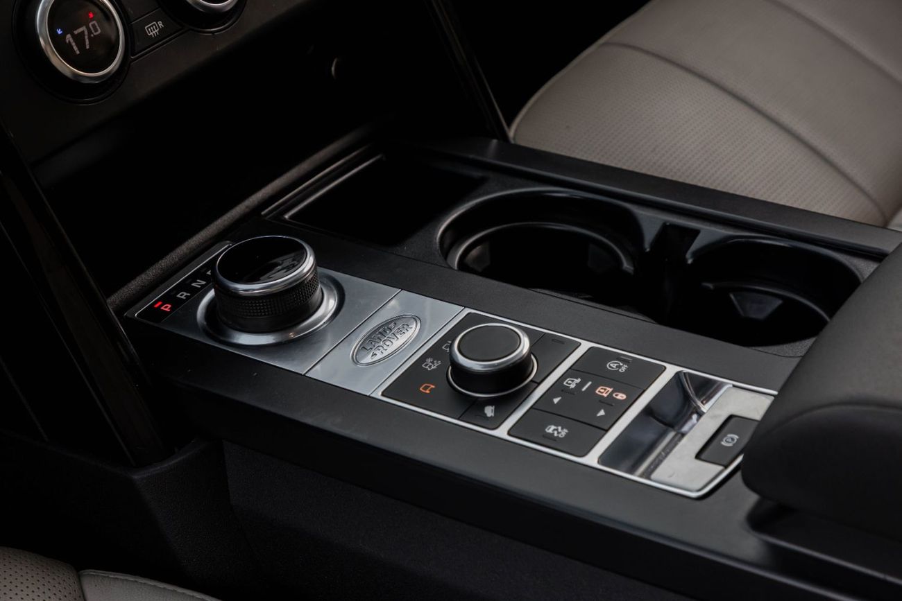 Land Rover Discovery | 2,056 P.M  | 0% Downpayment | Full Agency History | Side Step!