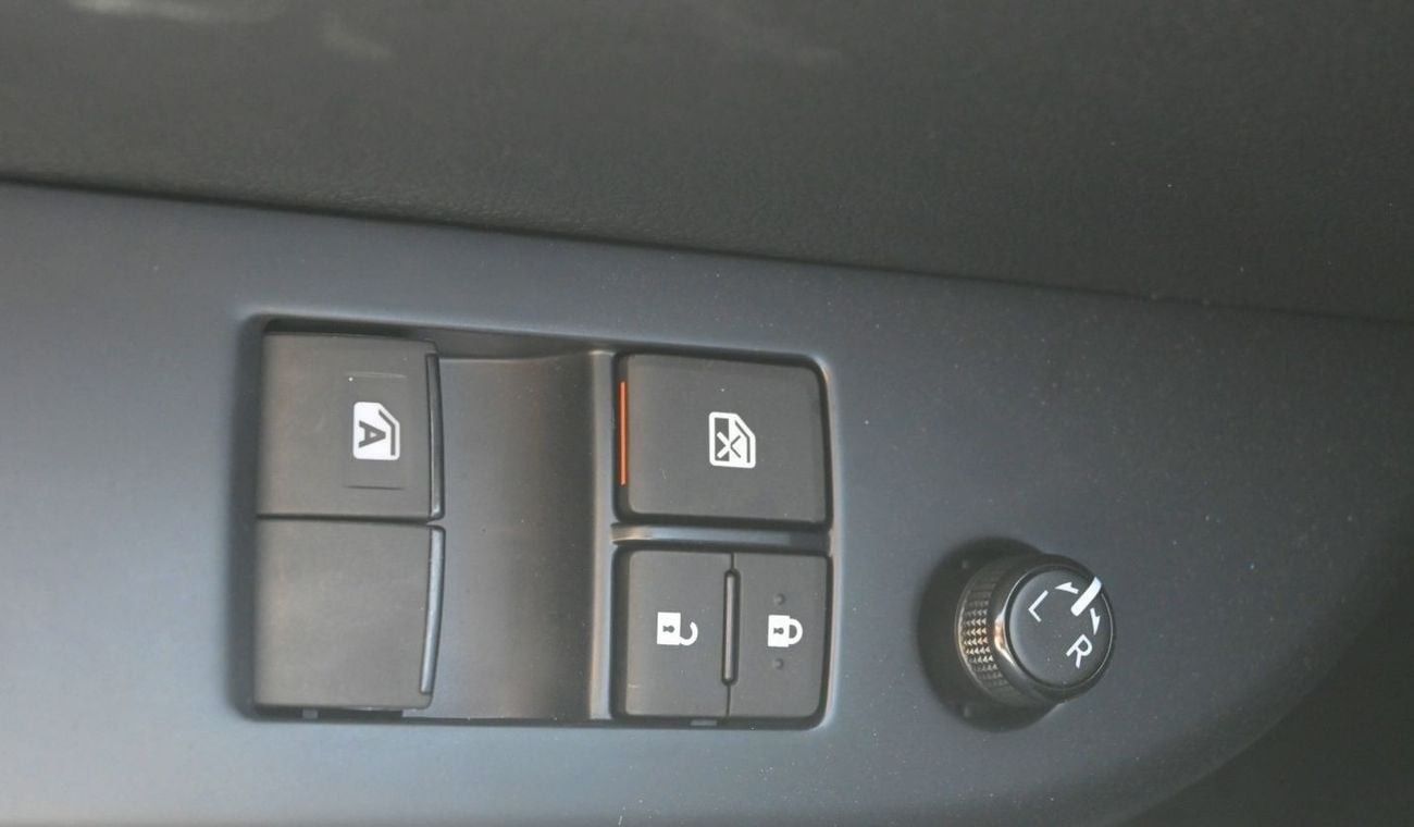 تويوتا هيلوكس Toyota Hilux 2.7L S/C MT 4x4  Model 2025