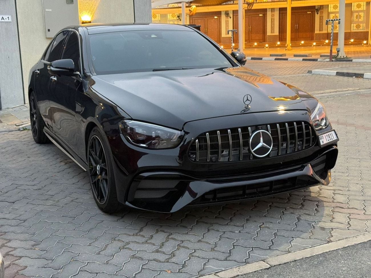 Mercedes Benz E300 Premium 2.0L