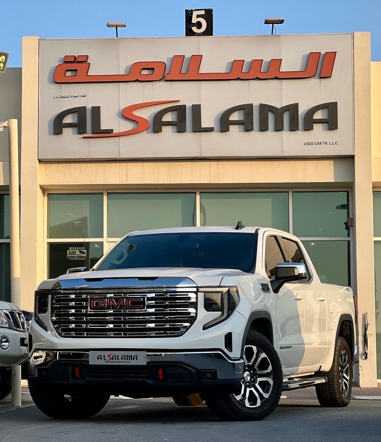 جي أم سي سييرا 5.3L V8 AT4 Crew Cab (AWD)