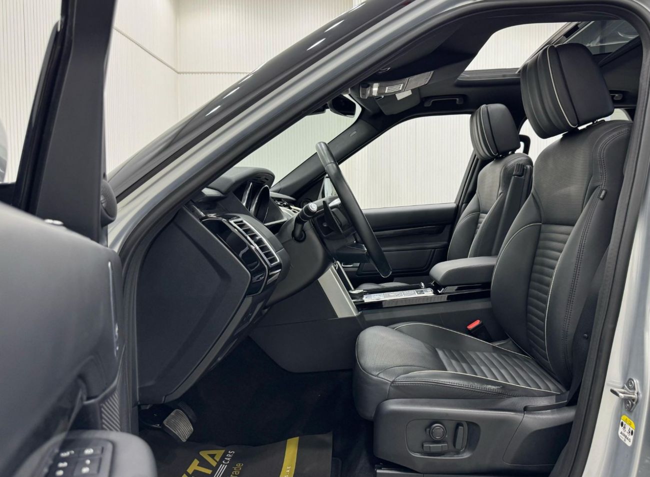 Land Rover Discovery HSE 3.0L (335 HP)