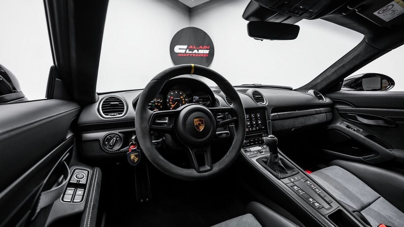 Porsche 718 Cayman GT4 RS 2022 - GCC - Under Warranty