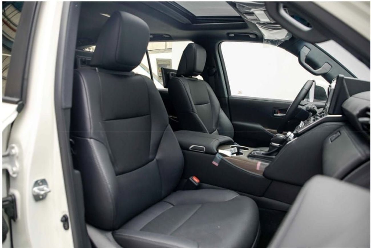 تويوتا لاند كروزر Toyota Land Cruiser GXR is a 7-seater, 4WD SUV with a 4.0L