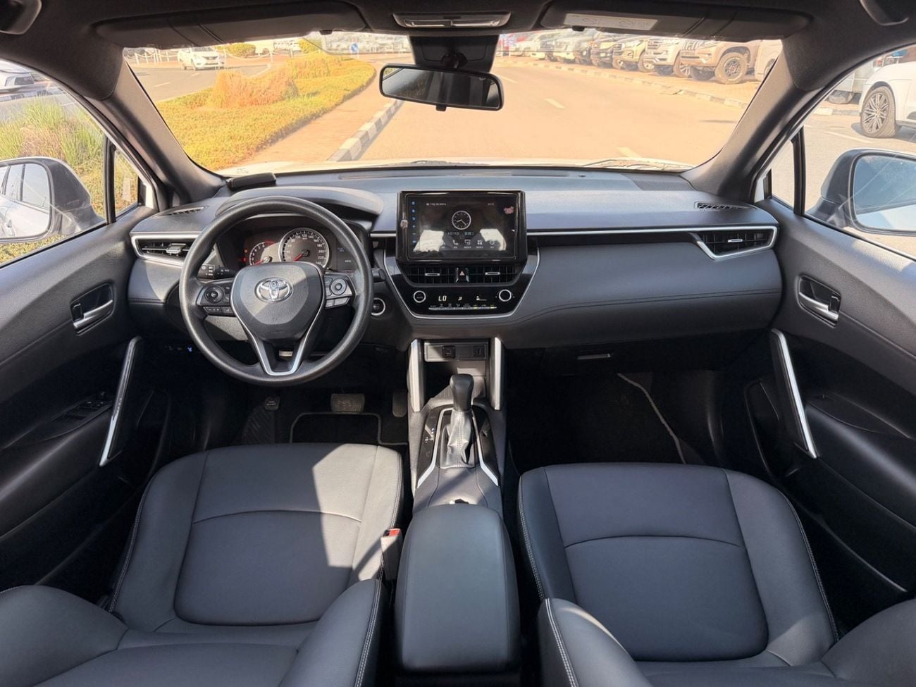 Toyota Corolla Cross Full option 2.0L 2022 model