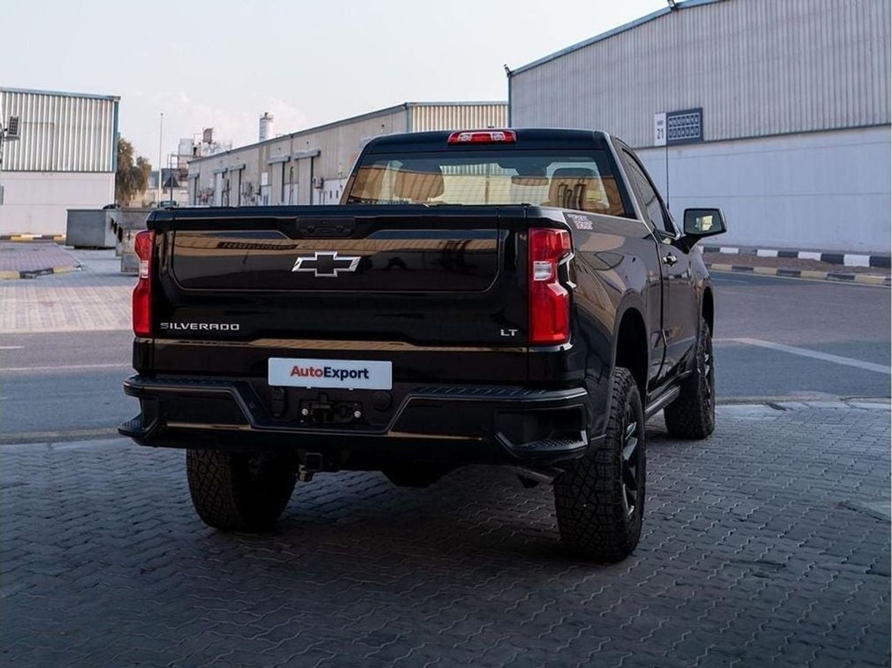 شيفروليه سيلفارادو Z71 Off Road in Right Hand Drive