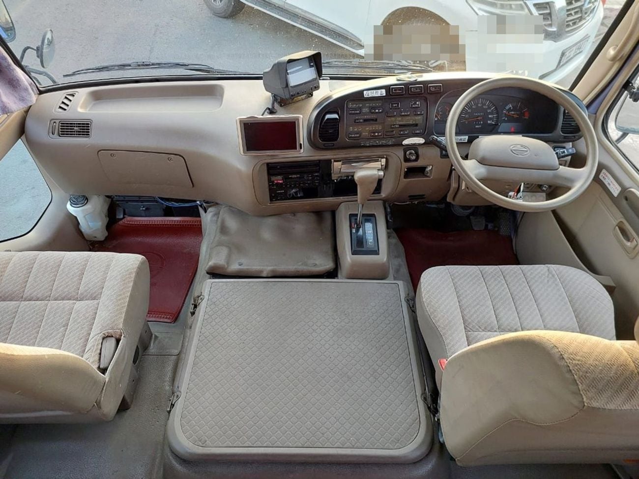 Toyota Coaster TOYOTA COASTER BUS RHD 1997 MODEL 4.1 L DIESEL AUTOMATIC(PM02631)