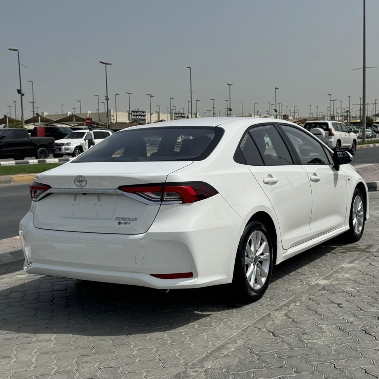 Toyota Corolla GLI HEV 1.8L