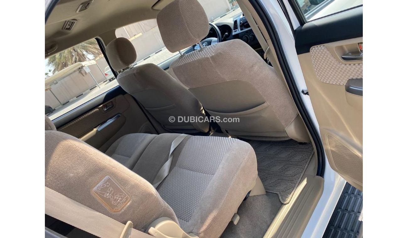 Toyota Fortuner 2014 EXR Gulf specs low mileage agency service history 4x4 drive