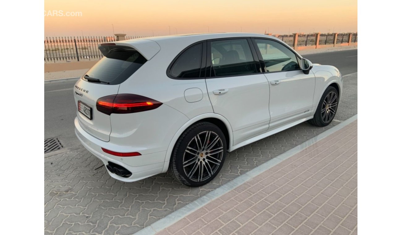 Porsche Cayenne PORSCHE CAYENNE GTS 2016 3.6 L / V6 Gcc