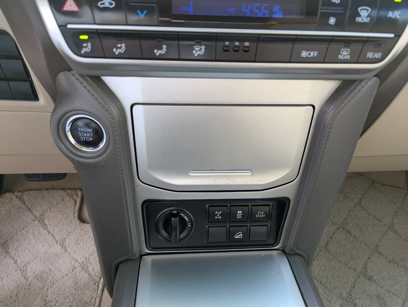 Toyota Prado 2020 Toyota Prado TXL - 3.0L V4 - 4WD- Deisel -GCC- Push Start With Fridge