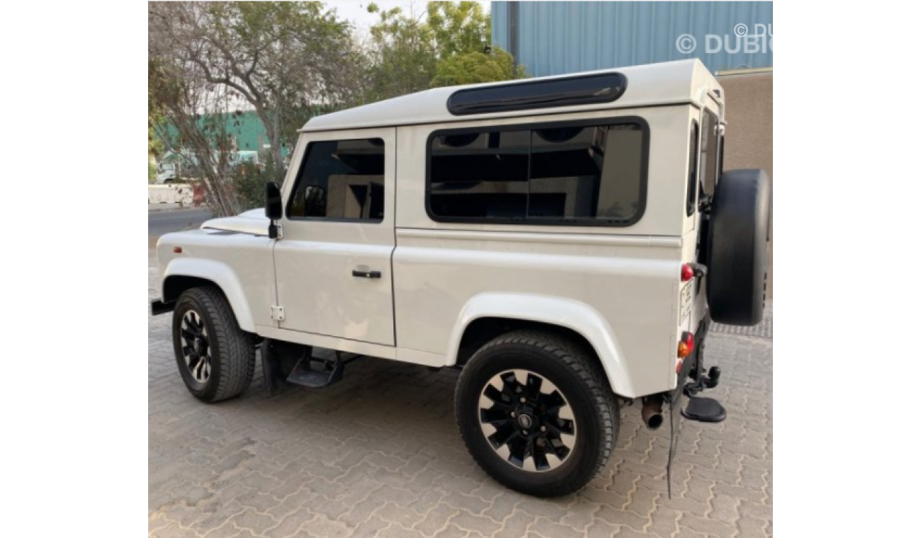 Land Rover Defender 90 2016