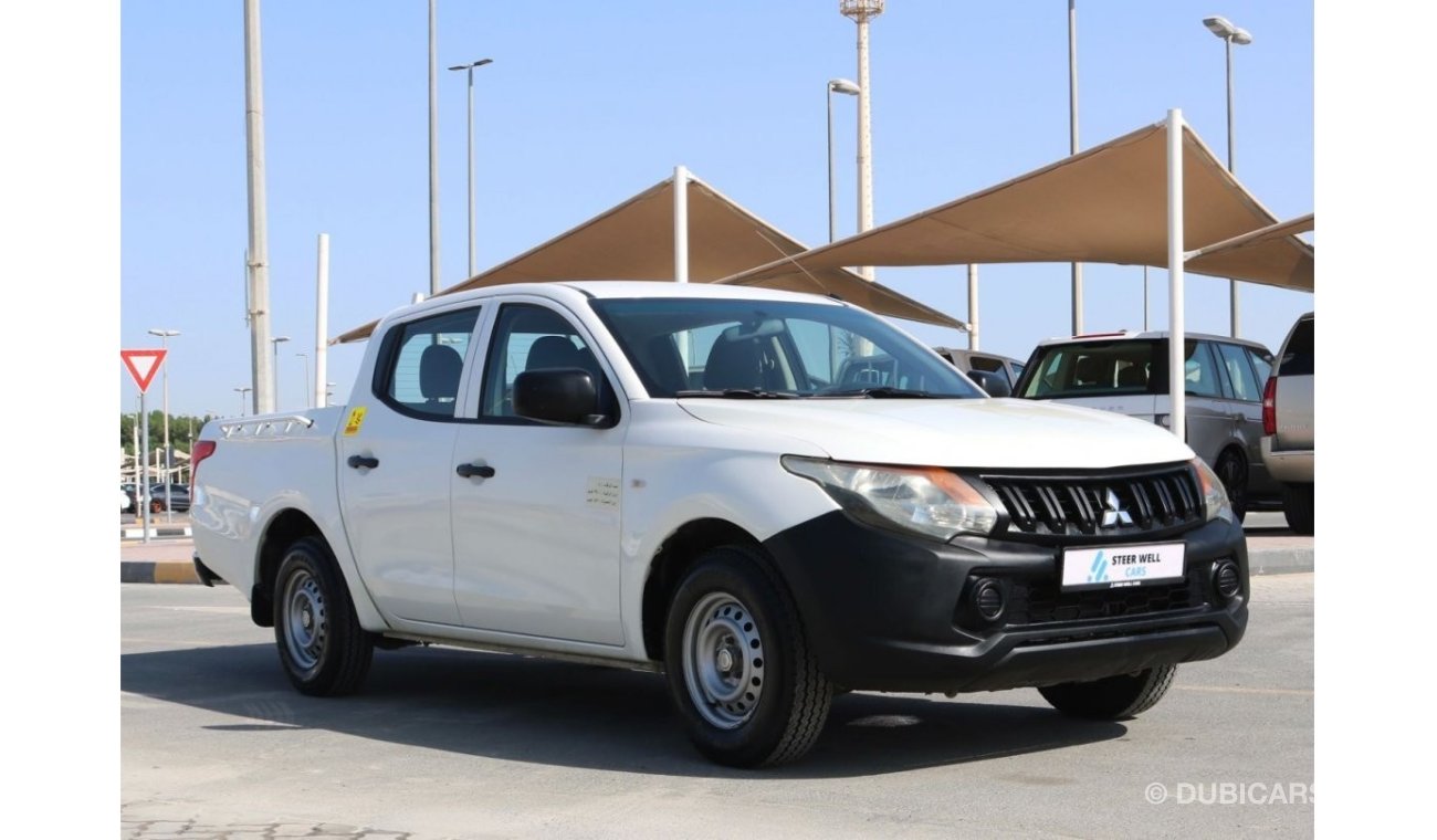 Mitsubishi L200 2016 | L200 4X2 - DOUBLE CABIN PICKUP WITH GCC SPECS AND EXCELLENT CONDITION