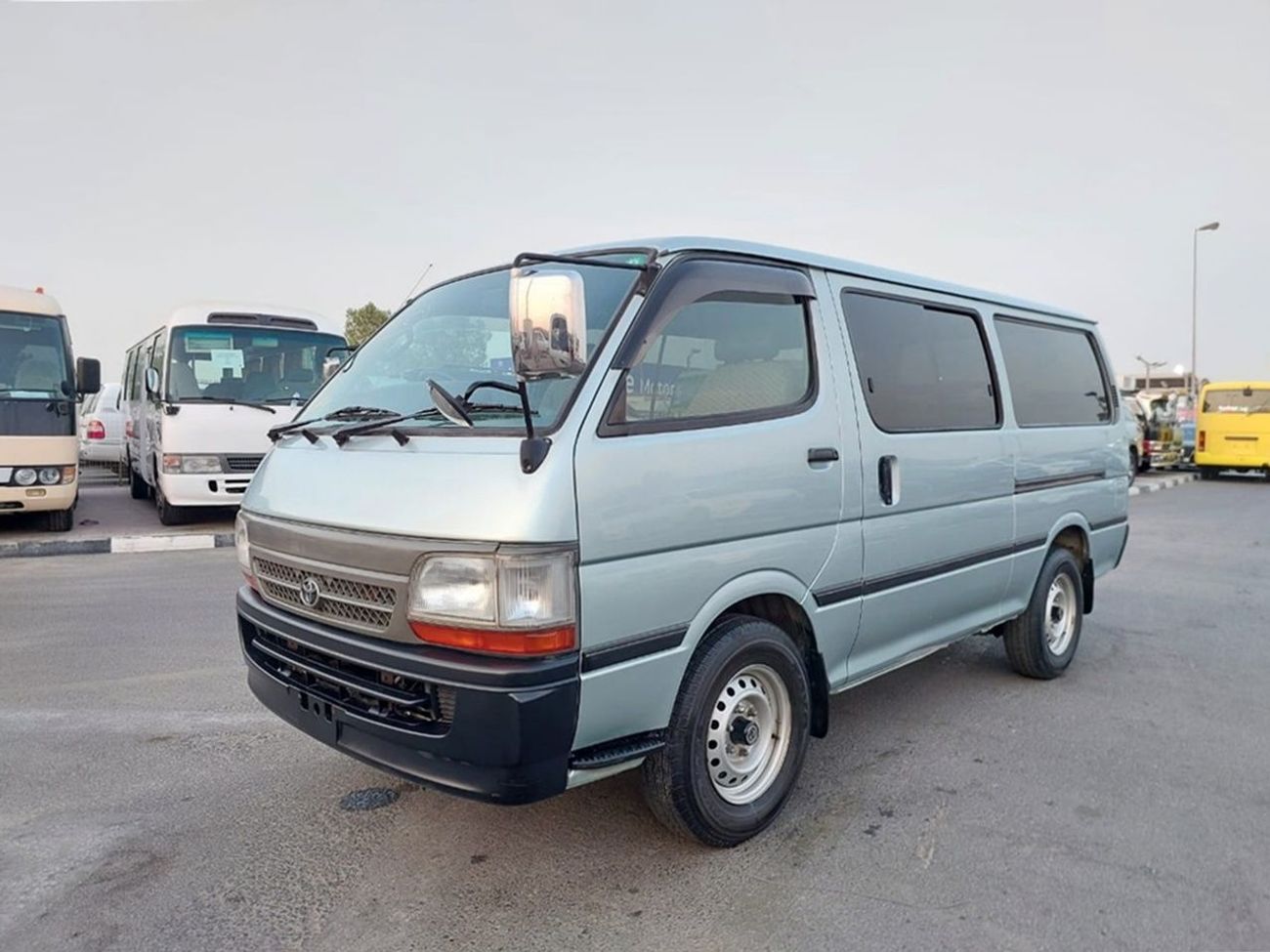 Toyota Hiace TOYOTA HIACE VAN RHD 1999 MODEL 2.0 L PETROL MANUAL(PM52852)