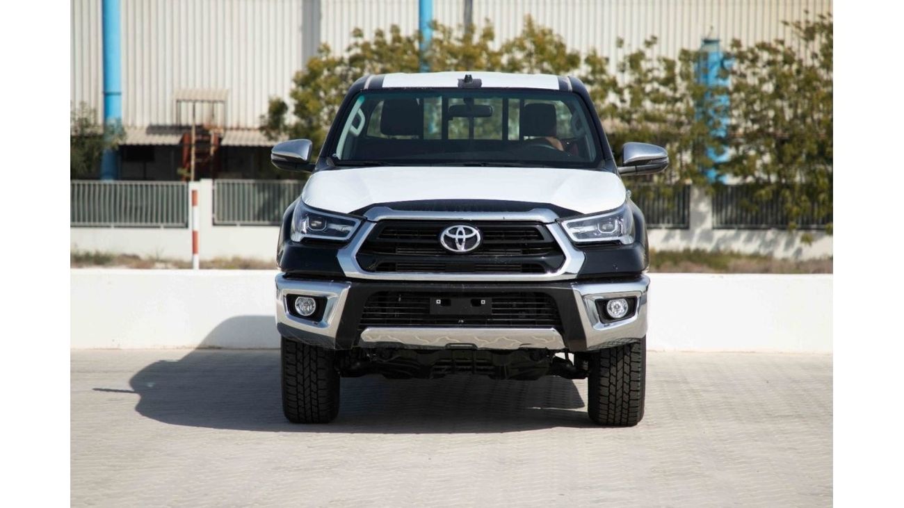 تويوتا هيلوكس تويوتا هيلوكس 4x4 DC 2.8 SR5 - أسود من الداخل عنابي