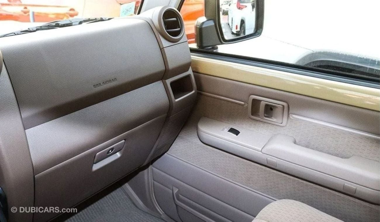 Toyota Land Cruiser Pick Up Toyota Land Cruiser Pick Up LC79 DC, 2.8L Turbo Diesel 4WD AT
