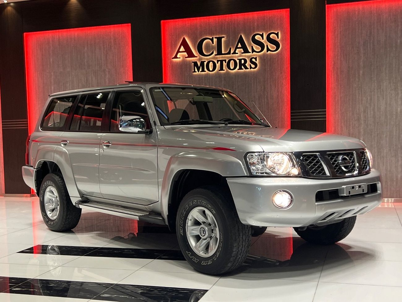 نيسان باترول سفاري Safari 4.8L A/T