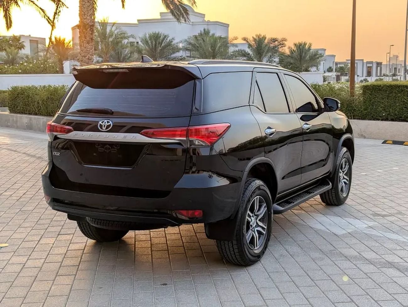 Toyota Fortuner EXR - V4 2.7L 4X4 - Accident Free Low mileage - GCC Specs