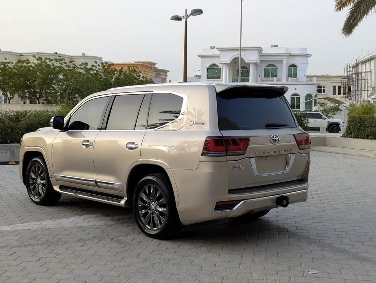 Toyota Land Cruiser GCC Facelifted To Premium Condition Daily Use Perfect Family