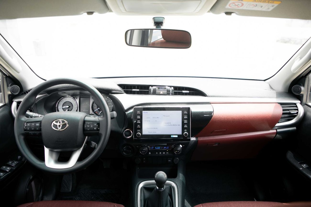 تويوتا هيلوكس Double Cab 2.7L - Manual - Super White Inside Maroon | Export Only